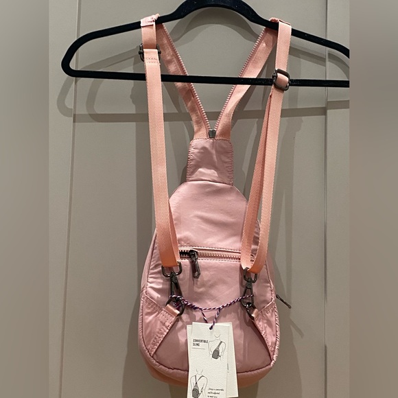 NWT Pretty Pink Quilted Convertible Bag - Picture 3 of 6